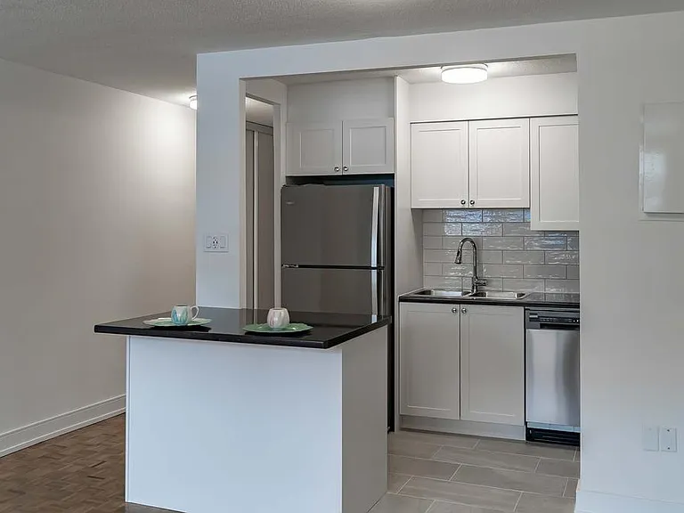 490 Nelson Ave #204 — Photo 19