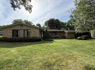 1839 Arrowhead Dr, Beloit, WI 53511