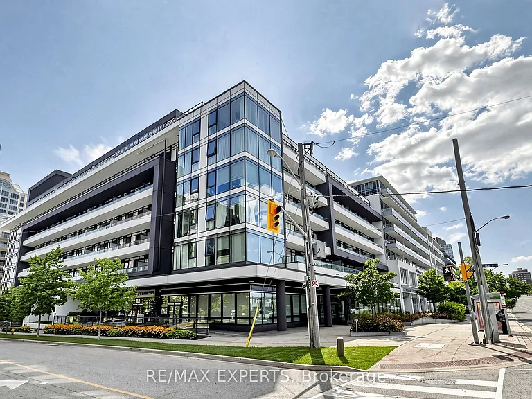 18 Rean Dr #223 — Photo 1