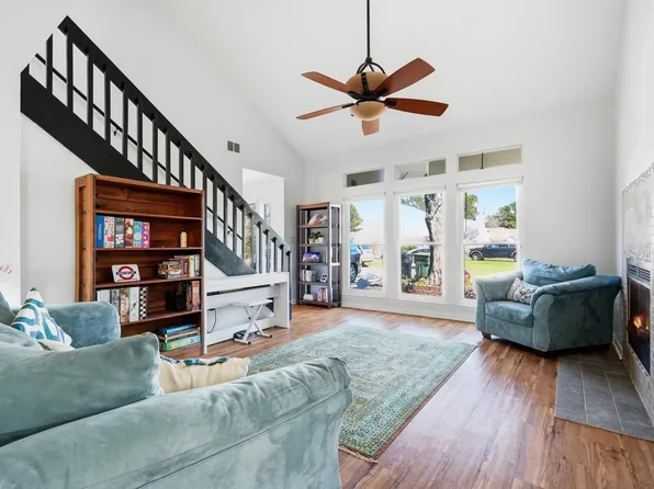 351 Canterbury Cir, Fort Walton Beach, FL 32548