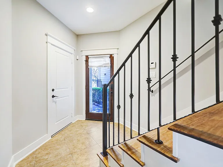 107 Riley Ln — Photo 14