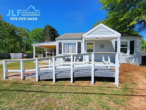 1421 Midlake Ave Photo 1