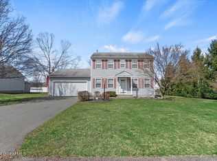 1 Noel Ct, Rensselaer, NY 12144