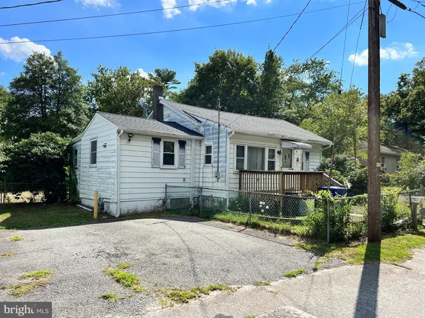 21 Newcomb Dr, Browns Mills, NJ 08015