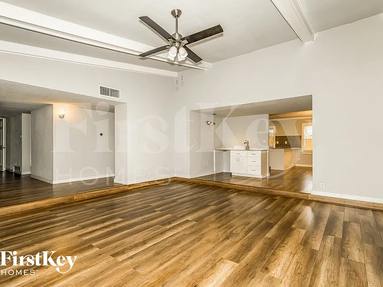 2130 Meadfoot Rd — Photo 3