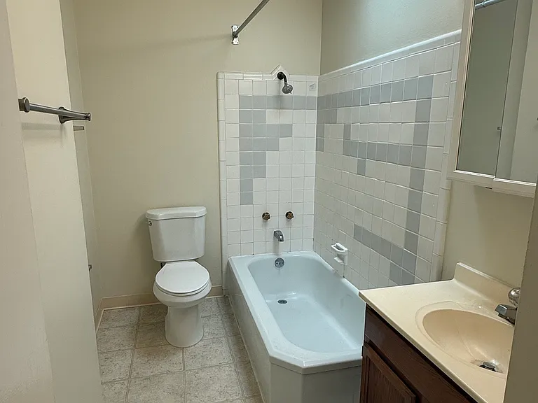 1563 Lincoln Ave #18 — Photo 8