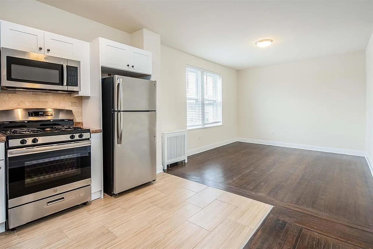 1 bed, 1.0 bath, 600 sqft, $2,000 — Photo 1
