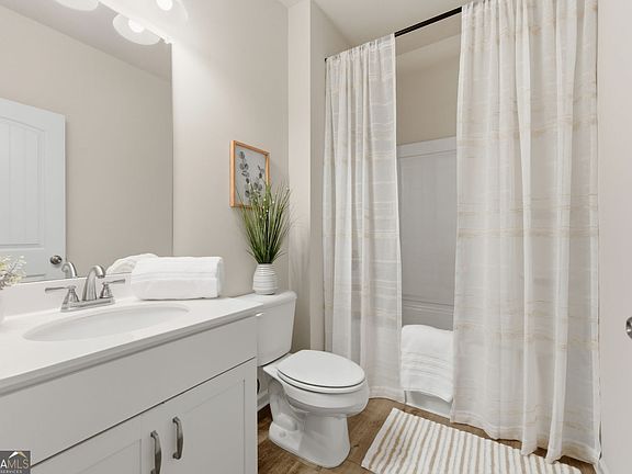 4th image of 46 Jackson Farm Rd