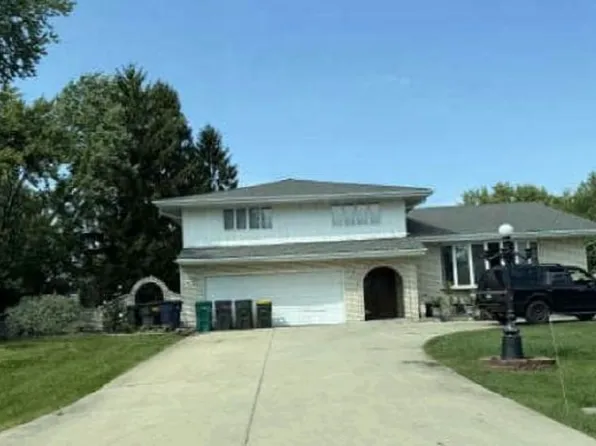 513 Drake Ln, Bloomingdale, IL 60108