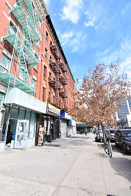 Rented by Bohemia Realty Group | media 17