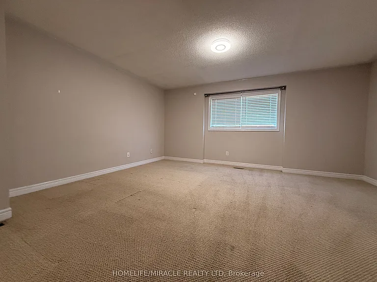 98 Marycroft Ct — Photo 18