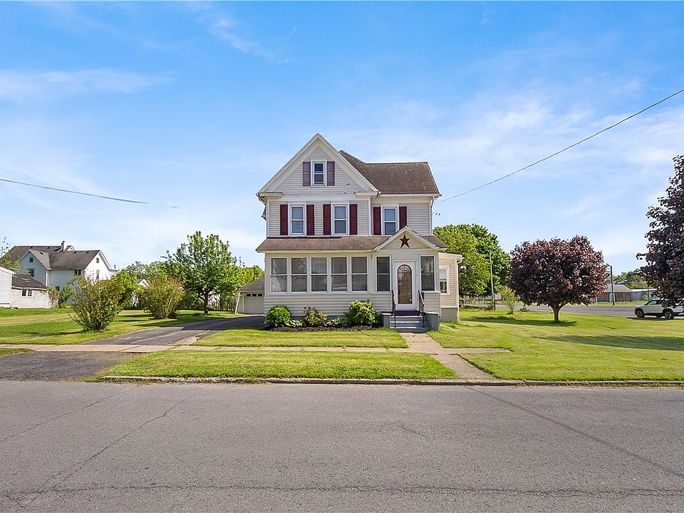1st image of 72 Andes Ave