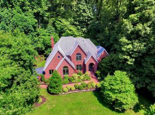 761 Pine Tree Rd, Hummelstown, PA 17036