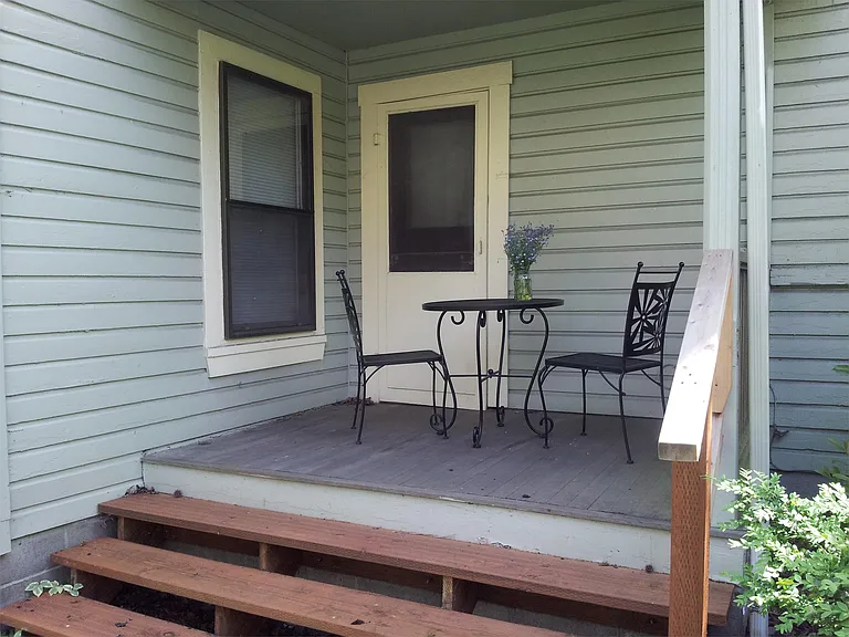 433 SW 5th St — Photo 12