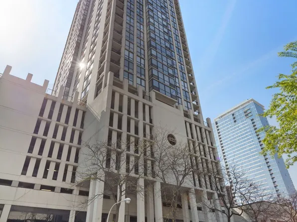 1122 N Clark St APT 1401, Chicago, IL 60610