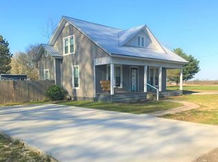 224 E Chestnut St, Puryear, TN 38251