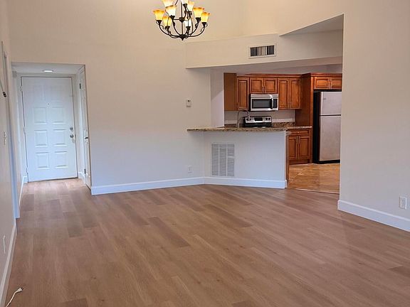 4th image of 8871 Wiles Rd APT 303