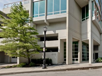 1570 Elmwood Ave UNIT 907, Evanston, IL, 60201
