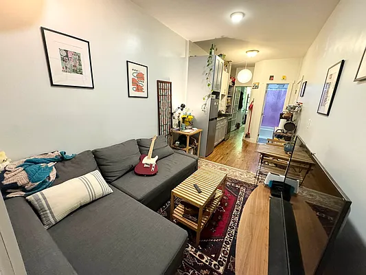 Rented by Delmark Realty LLC | media 5