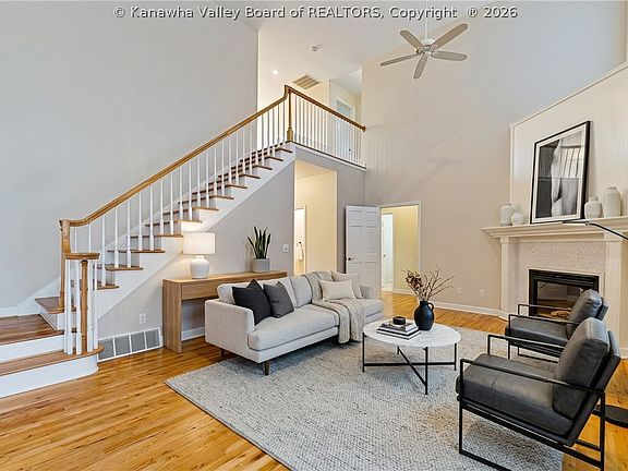 5th image of 126 Newcomer Rd