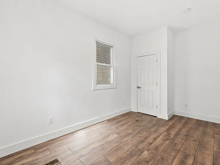 855 S 14th St #1 — Photo 13