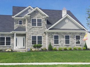 36121 Sophia Ln, North Ridgeville, OH 44039