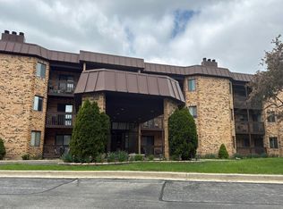 2880 Torrey Pine Ln APT 1F, Lisle, IL 60532