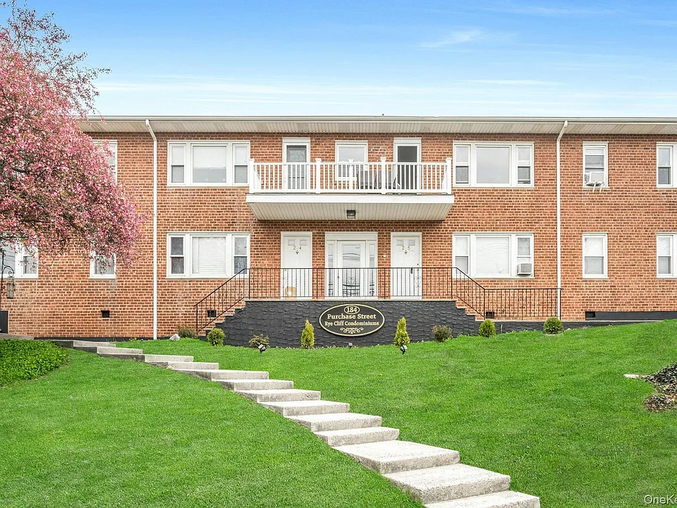 184 Purchase St #12