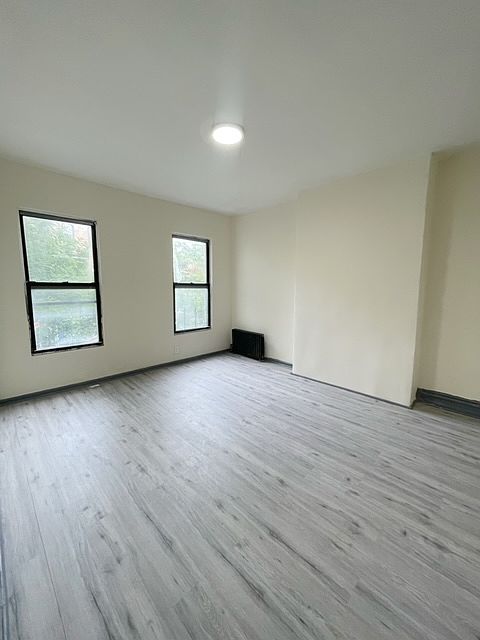 2nd image of 248 Irving Ave Unit 2