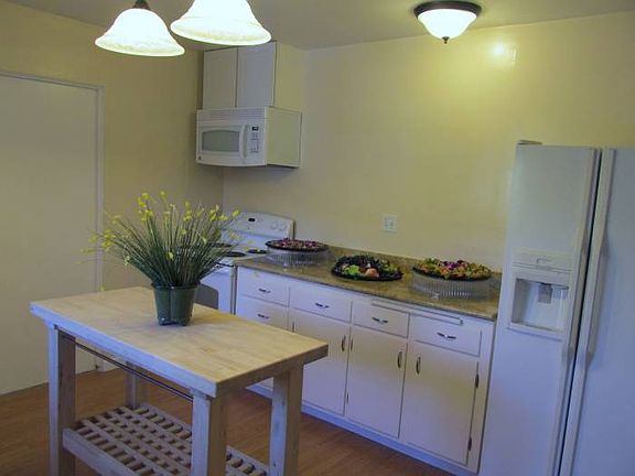 2nd image of 2118 Ventura Pl