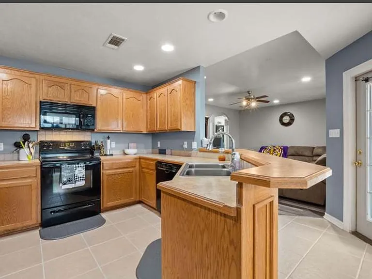 6093 Fagan Cir — Photo 5