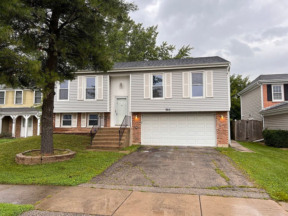 1st image of 920 W Bryn Mawr Ave