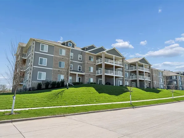 2871 Spring Rose Cir #201, Coralville, IA 52241