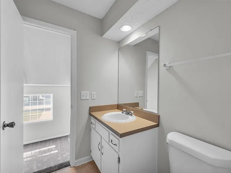 10002 W 86th St — Photo 15