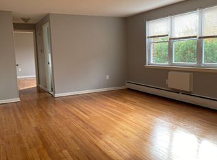 145 Barker St, Hartford, CT 06114