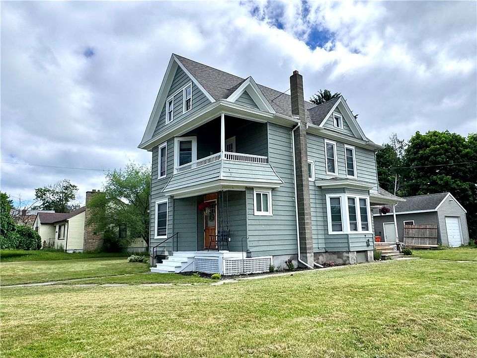 1st image of 409 Church St