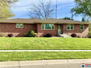 6200 Glendale Rd, Lincoln, NE 68505
