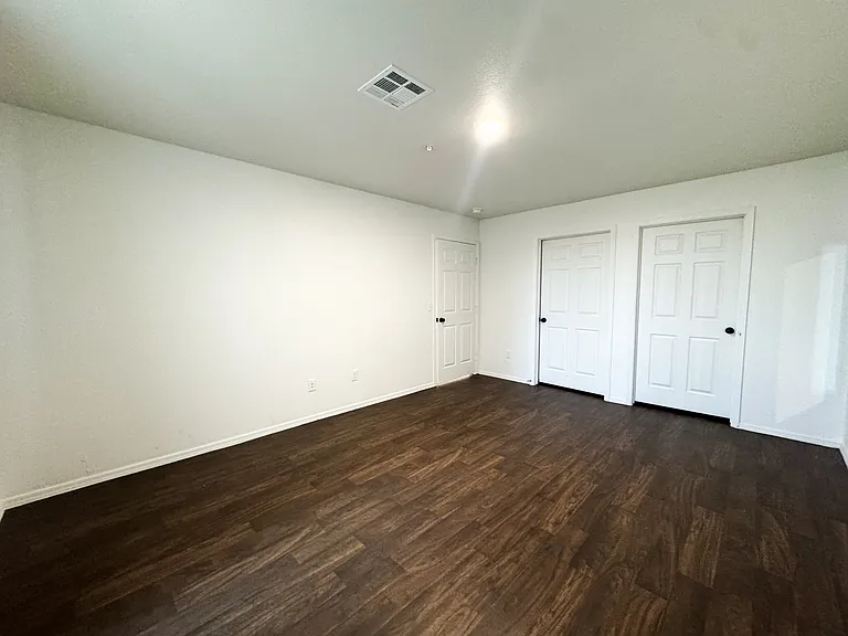 7176 E 38th Ln — Photo 13