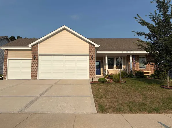 702 Merlot Ln, Cambridge, WI 53523