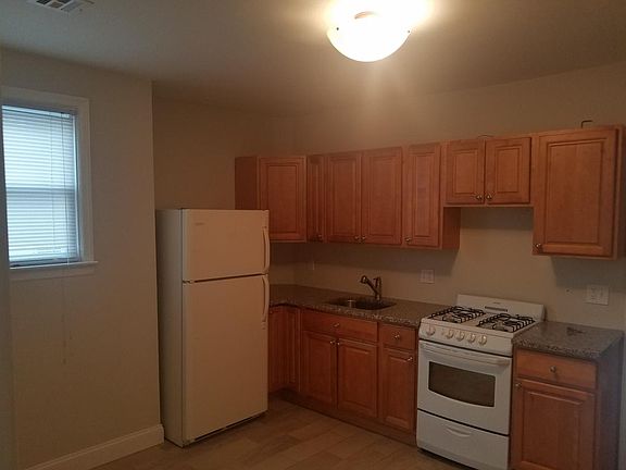 5th image of 2609 E Clementine St #1