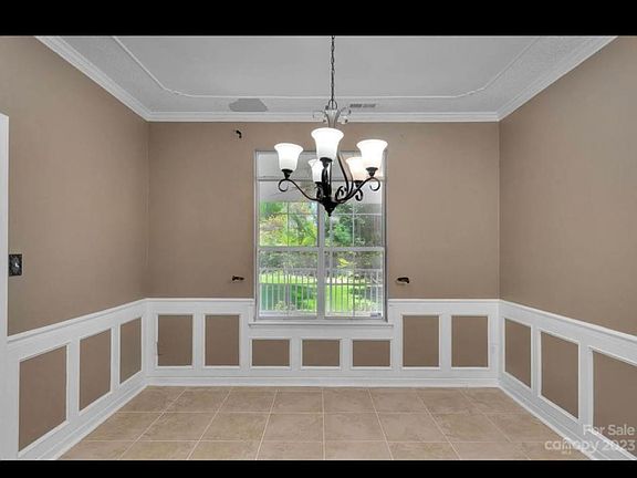 5th image of 6308 Old Corral St