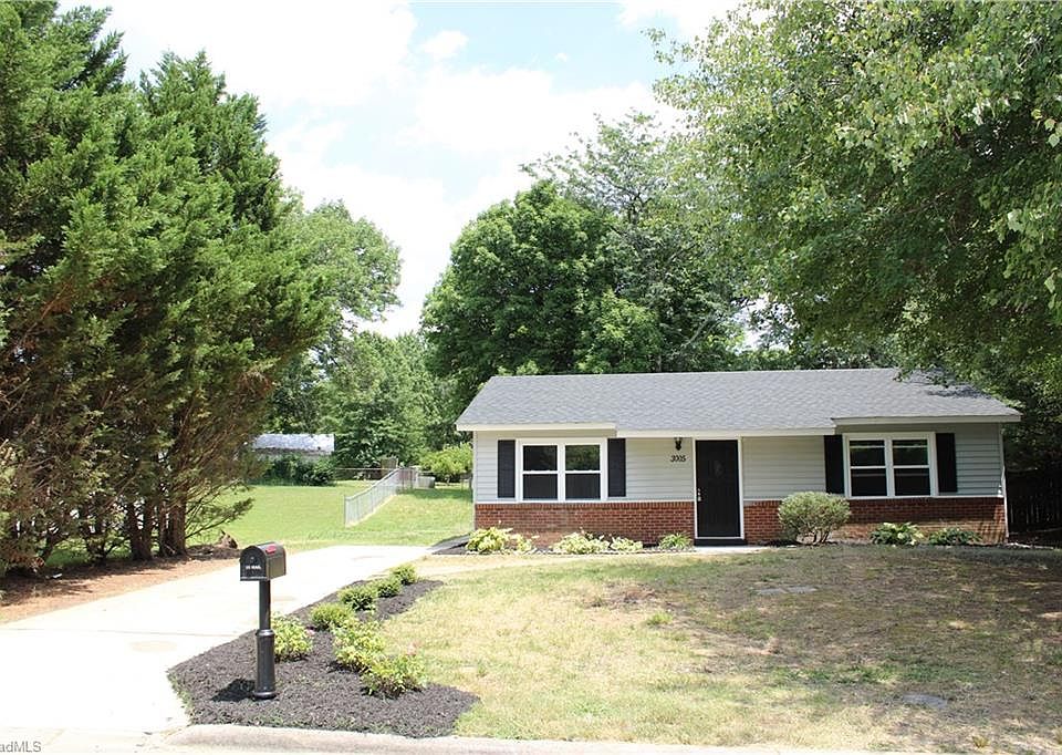 1st image of 3005 Boyle Ave
