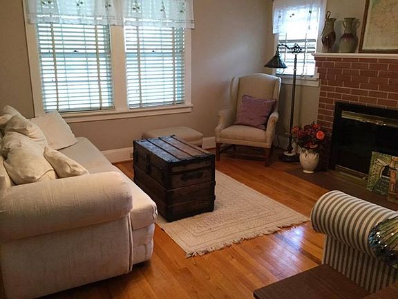 2nd image of 1203 Hinshaw St