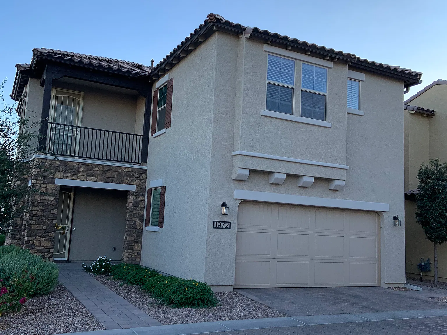 3 bed, 2.5 bath, 2000 sqft, $2,500 — Photo 1