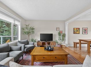 11006 154th St NW, Edmonton, AB T5P 2K1