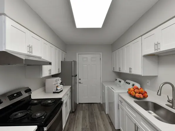 Cedarwood Apartments