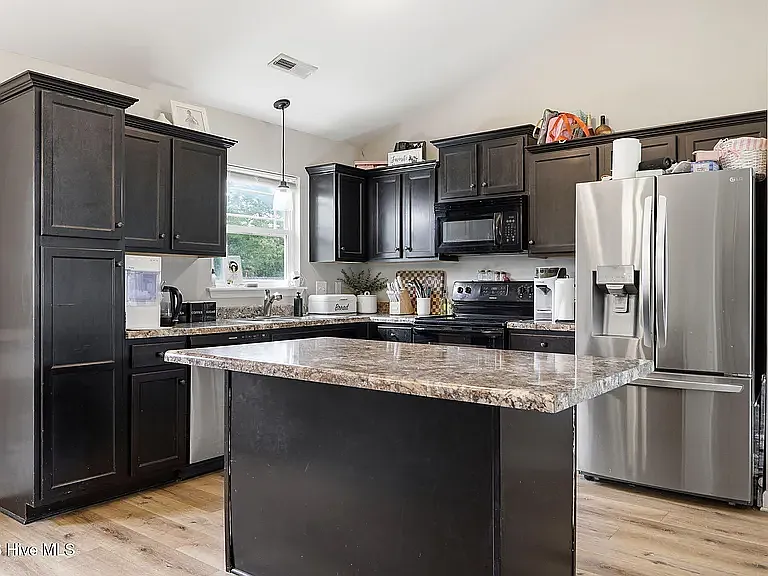 210 Brice Ct — Photo 16