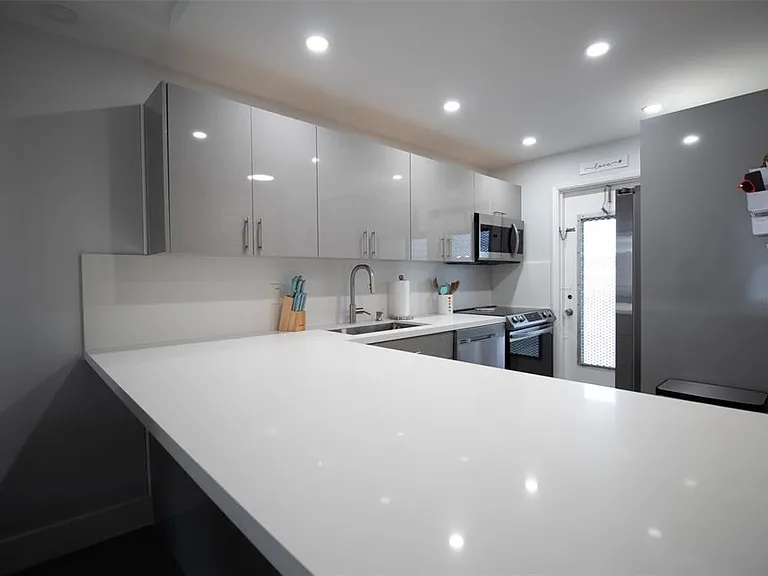 400 SE 10th St #1 — Photo 16