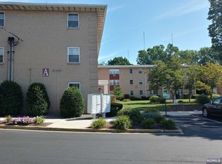2 Radio Ave APT A18, Secaucus, NJ 07094