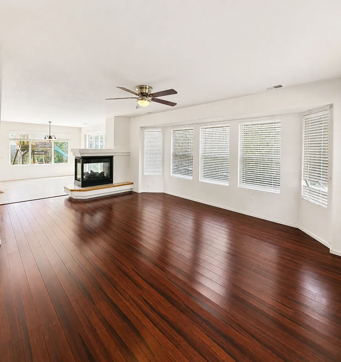 3 bed, 2.5 bath, 2070 sqft, $2,750 — Photo 4